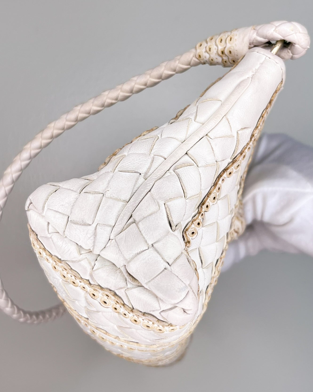 Bottega Veneta Leather Handbag Intrecciato Ivory